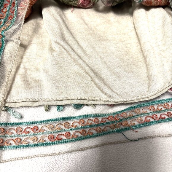 Womens Beige Tunic Top With Sheer Embroidered Floral Hem Size M Cottage Artwear - Picture 6 of 6